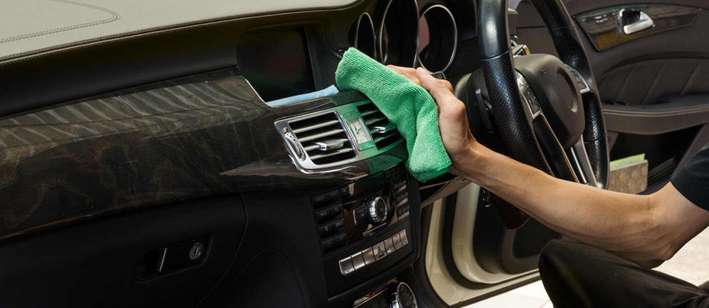 مكنسة كهربائية للسيارات